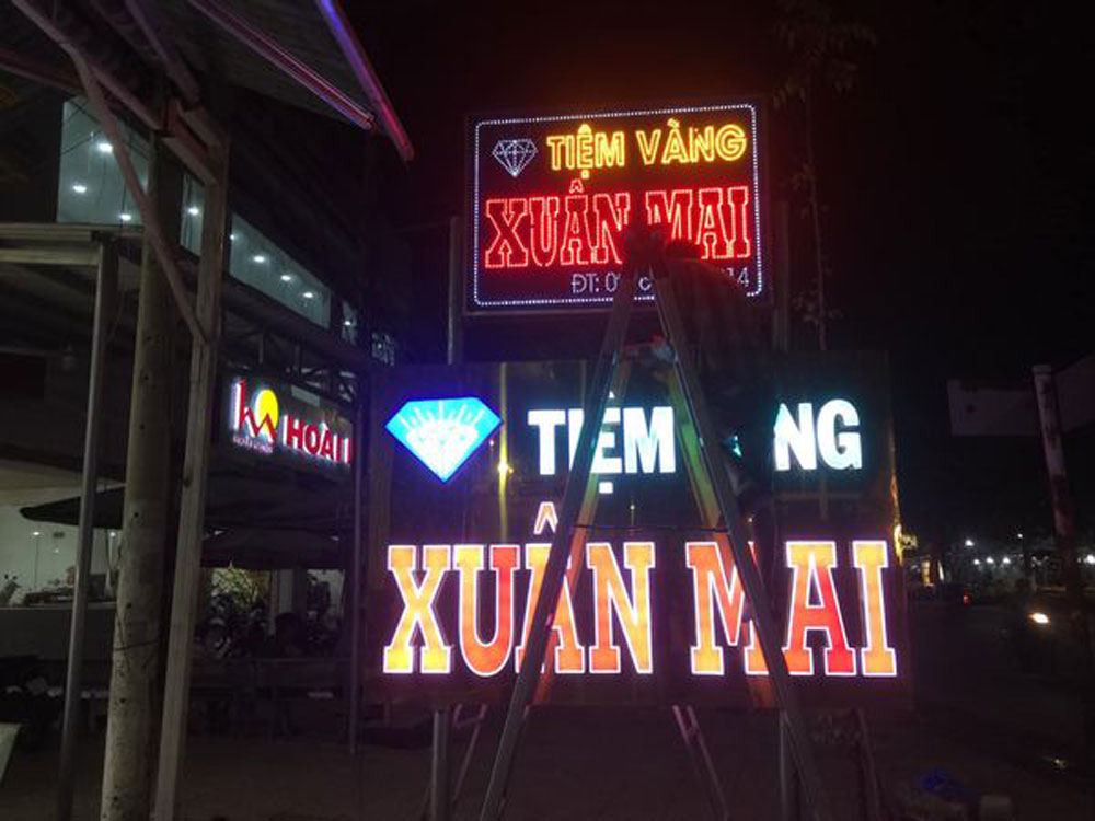 Đen-led-long-thanh